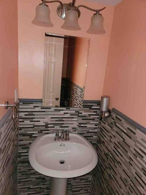 Elegant 2-Bedroom Pet-Friendly Villa W 2 Parking Spaces Île de Hilton-Head Extérieur photo