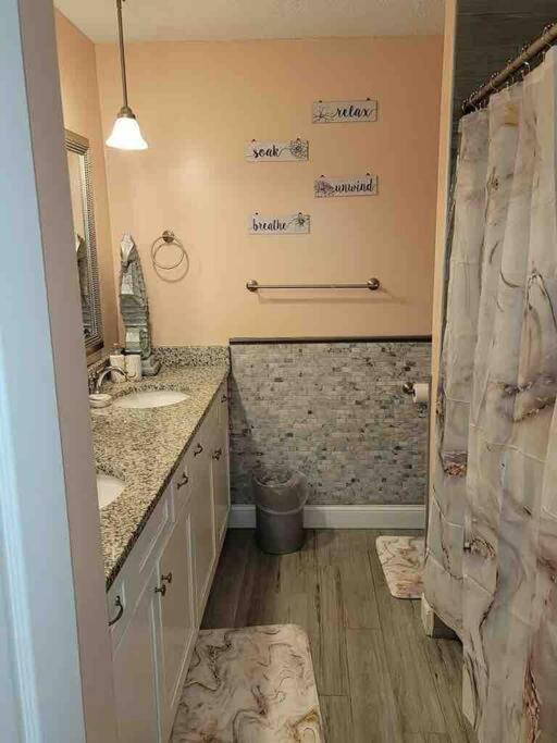 Elegant 2-Bedroom Pet-Friendly Villa W 2 Parking Spaces Île de Hilton-Head Extérieur photo
